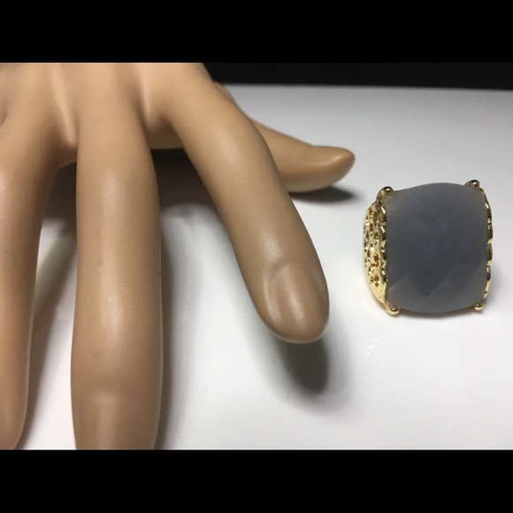 Jewelry - Picture 6 of 7